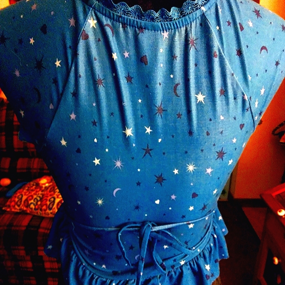 NoBo size XS celestial cropped blouse